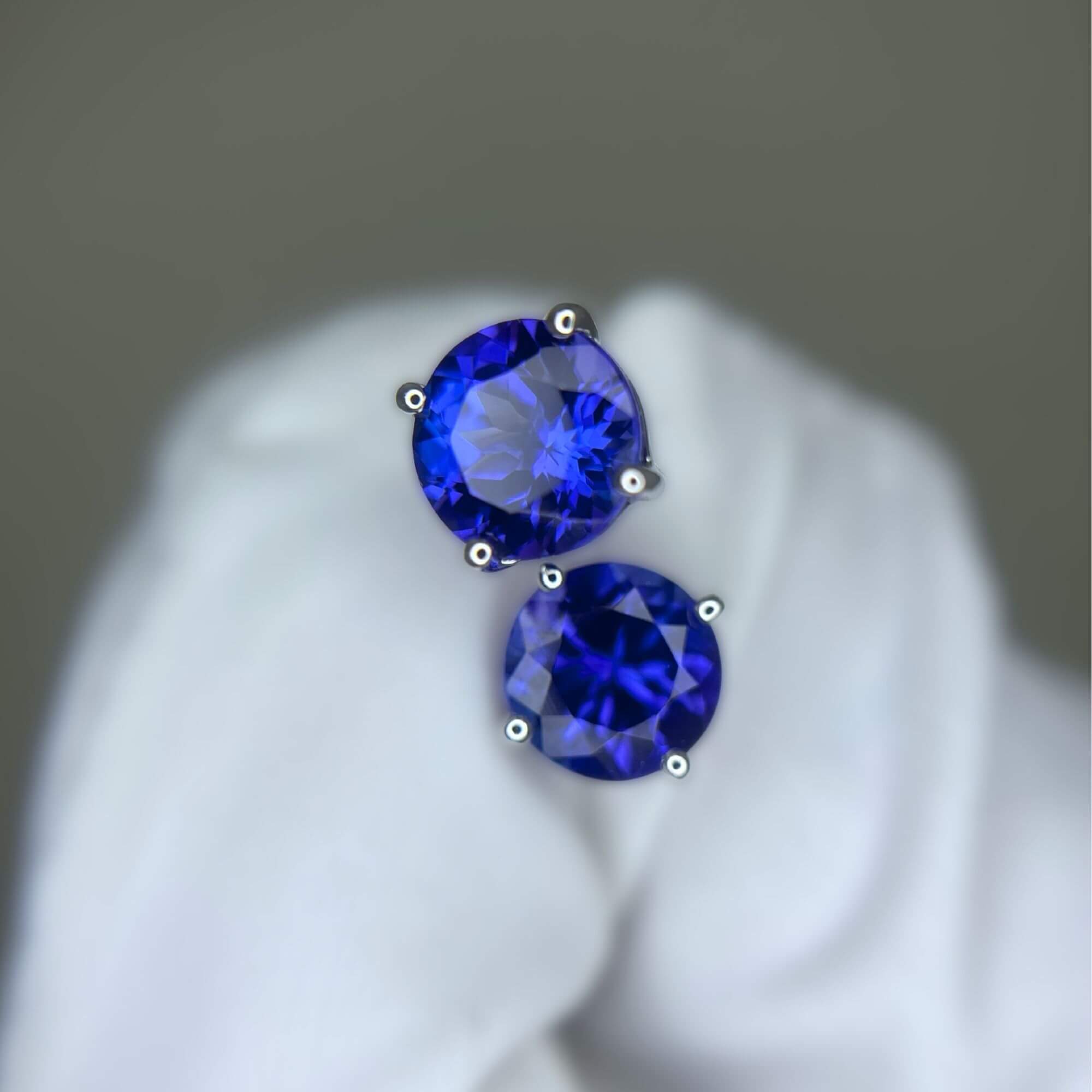 Exceptional Tanzanite Stud Earrings in 18K White Gold