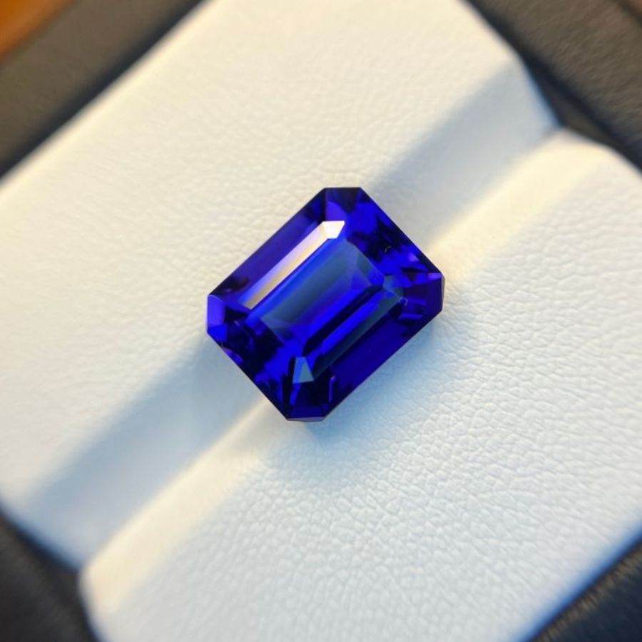 10.06 Carat Emerald  Cut Tanzanite Gemstone