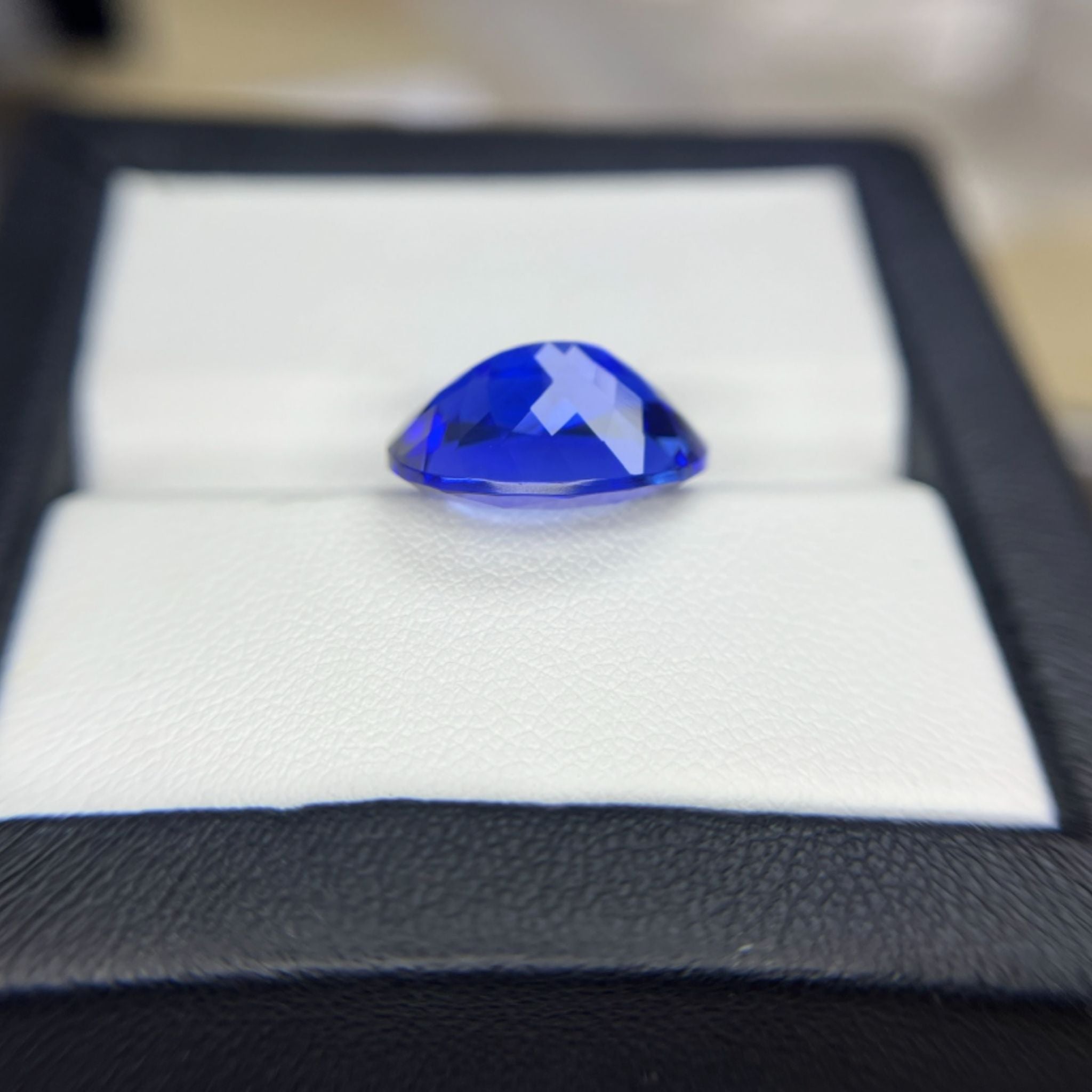 10.20 Carat Oval Tanzanite Gemstone