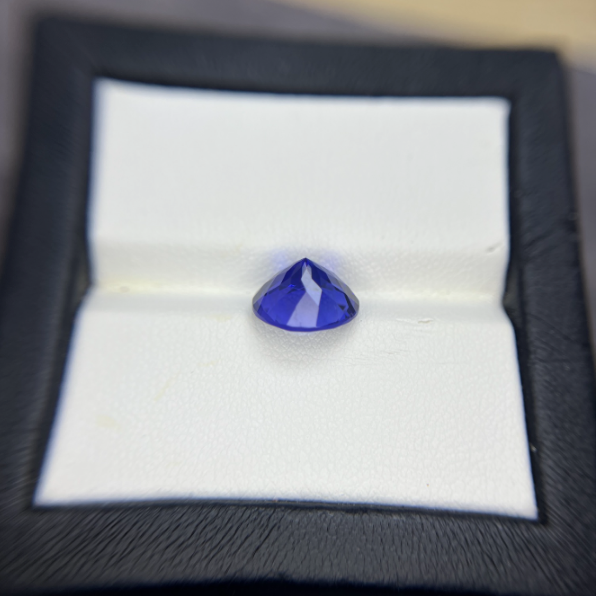 4.90 Carat Round Cut Tanzanite Gemstone