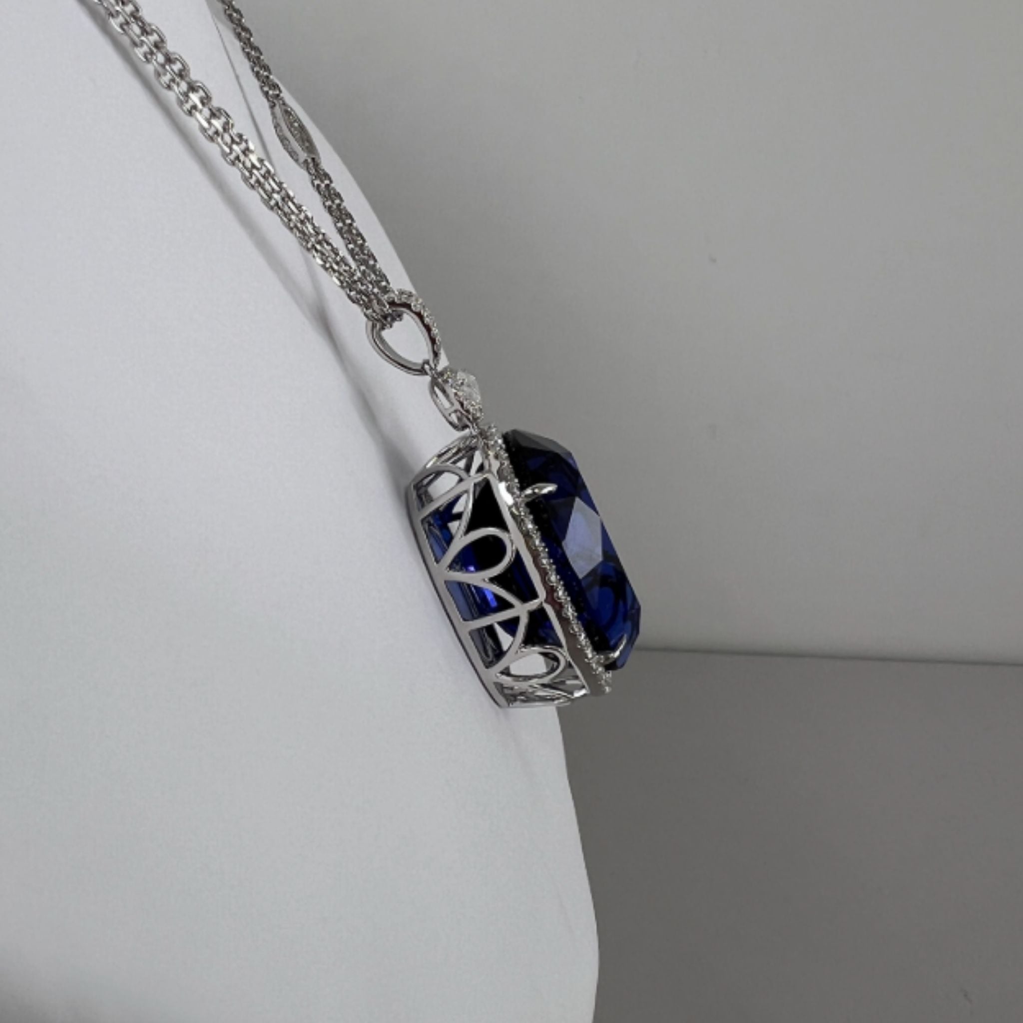 Magnificent 67-Carat Oval Tanzanite Pendant in White Gold
