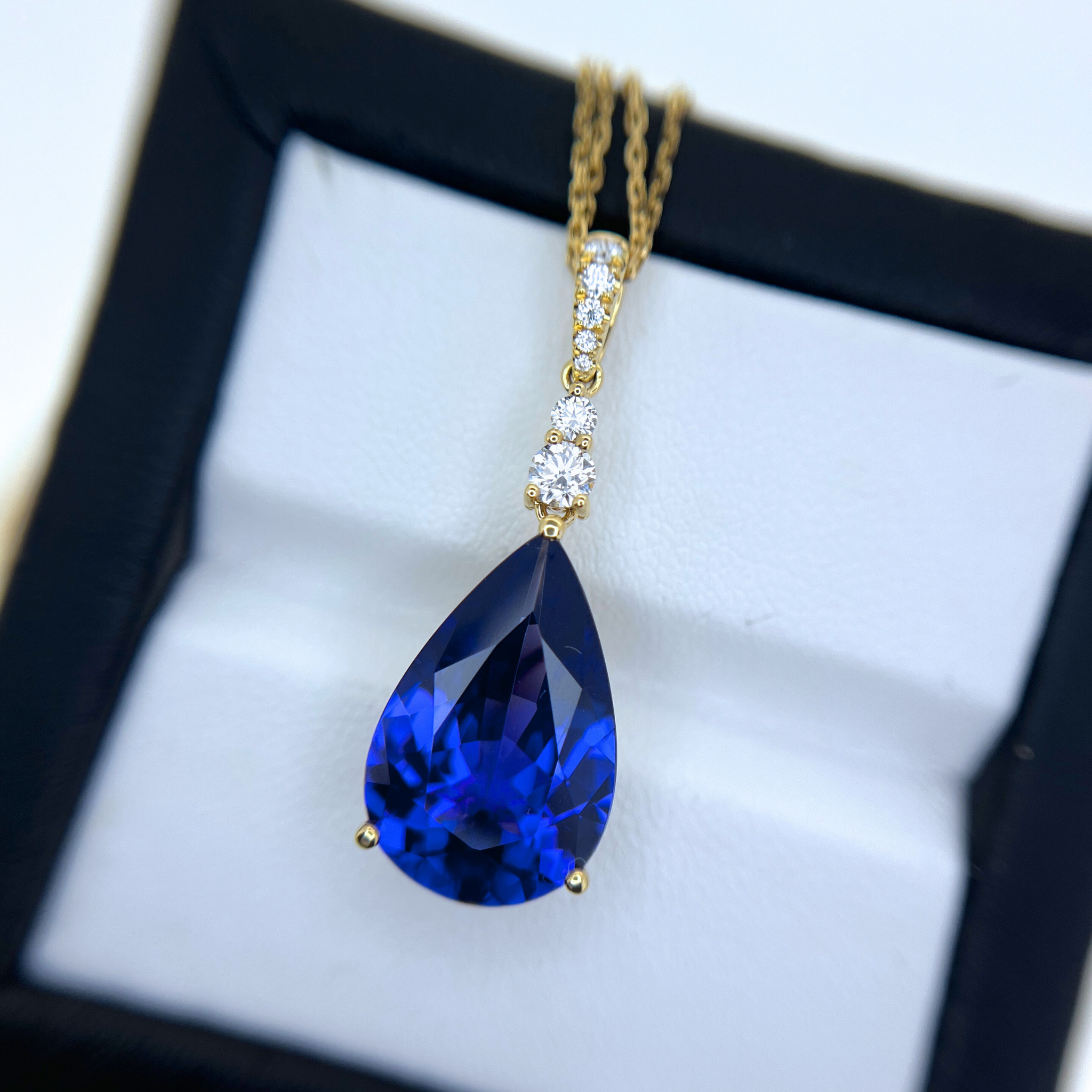 Exceptional Pear Shaped Tanzanite Pendant 8.00 Carats