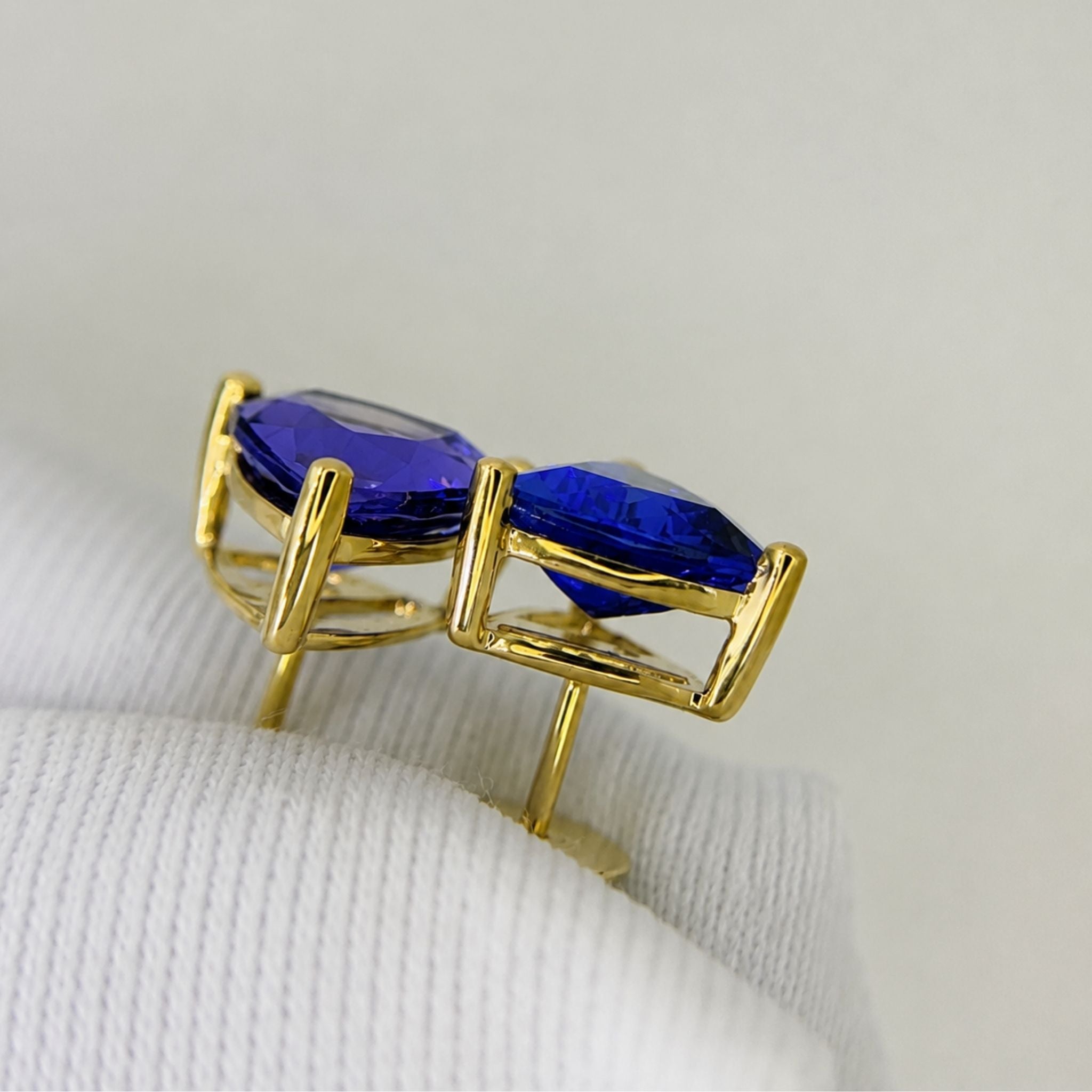 Trillion Cut Tanzanite Stud Earrings in Yellow Gold