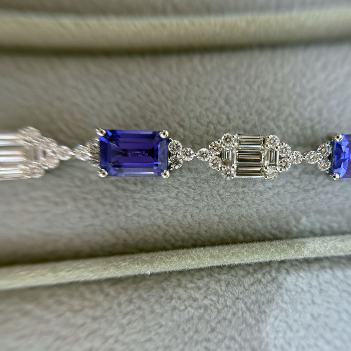 Stunning Emerald Cut Art Deco Style Tanzanite Bracelet