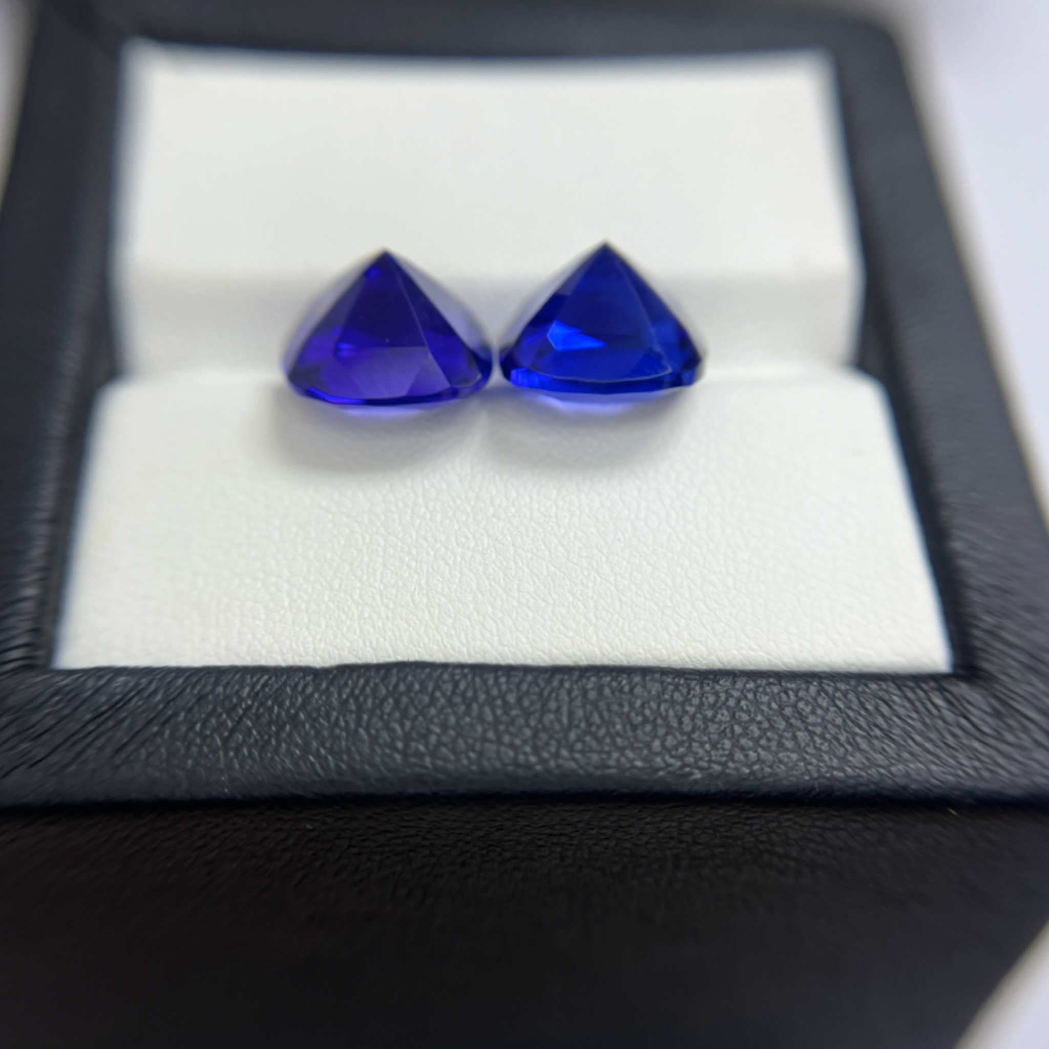 Exceptional Pair of Tanzanite Cushion Cuts - Matching Set- 15 carats