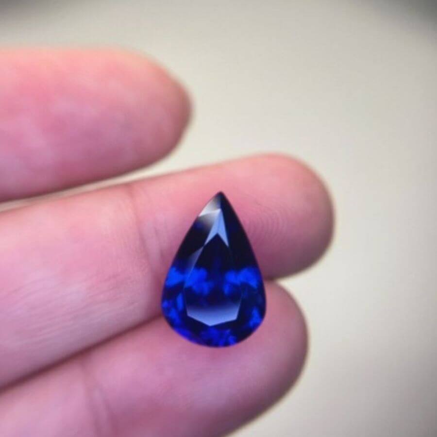7.06 Carat Pear Cut Tanzanite Gemstone