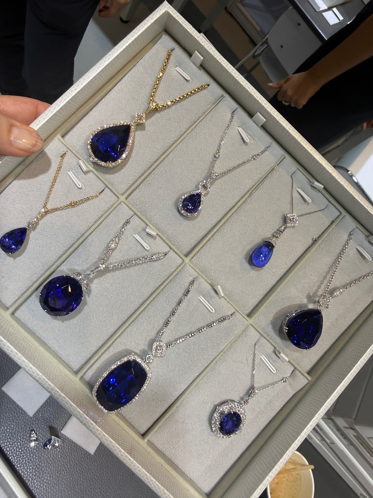 Investment Grade Tanzanite Gemstones