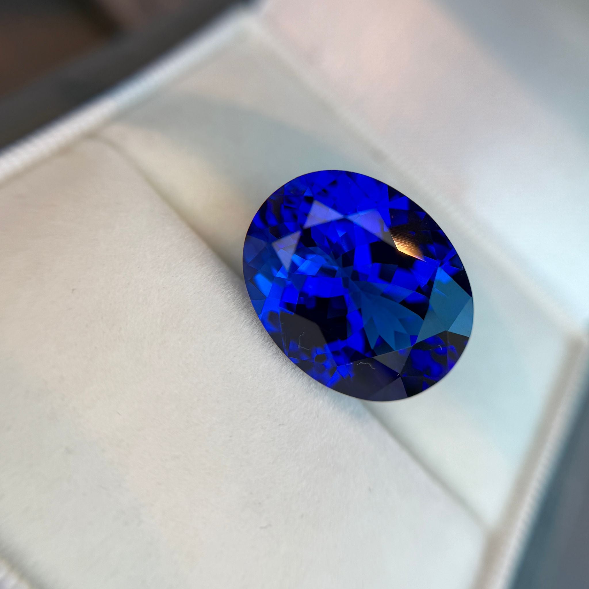 21.24 ct Oval Tanzanite Gemstone – GIA Certified Tanzanite - VB 6/6