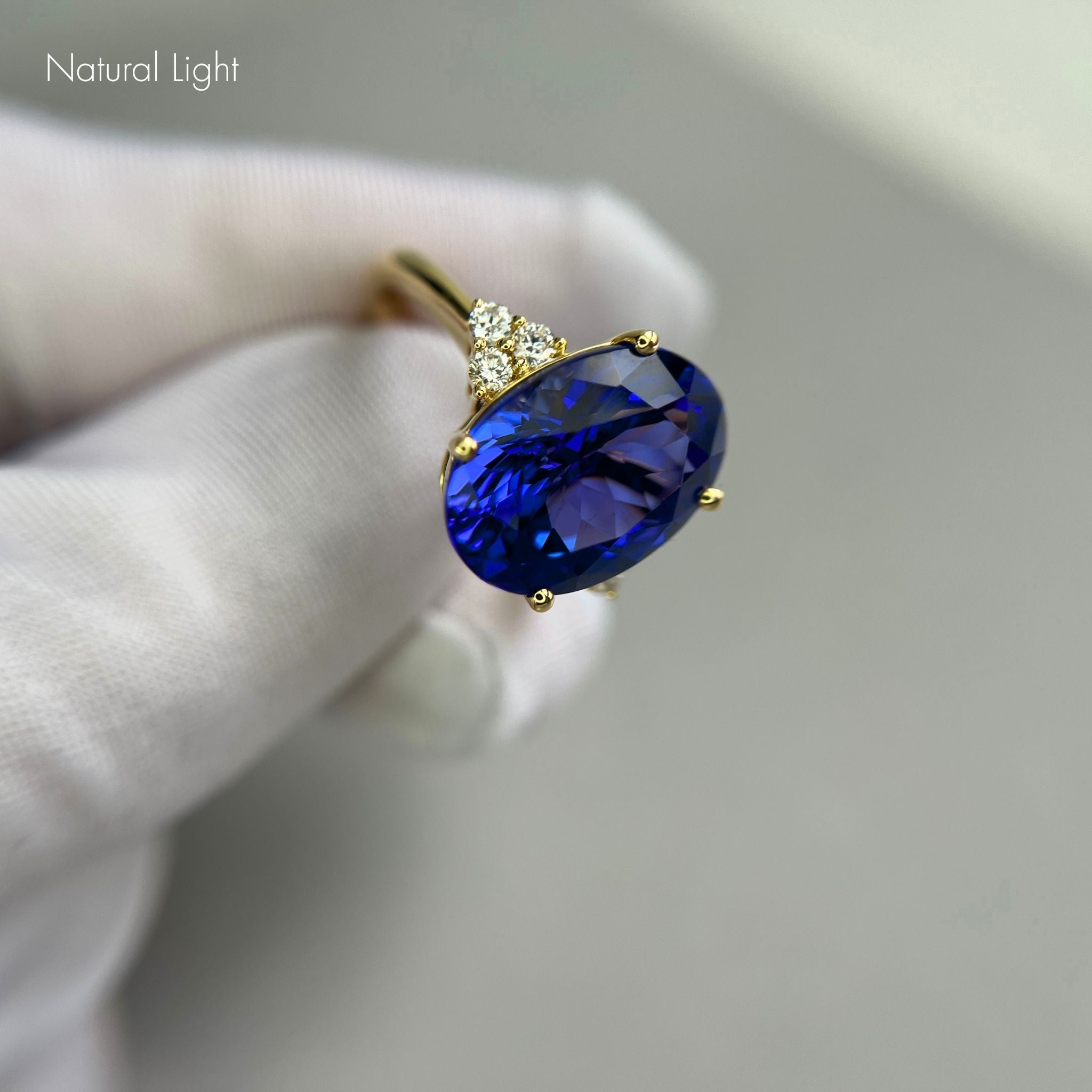 Exceptional Violet & Blue 7.22 Ct Oval Tanzanite Ring Yellow Gold
