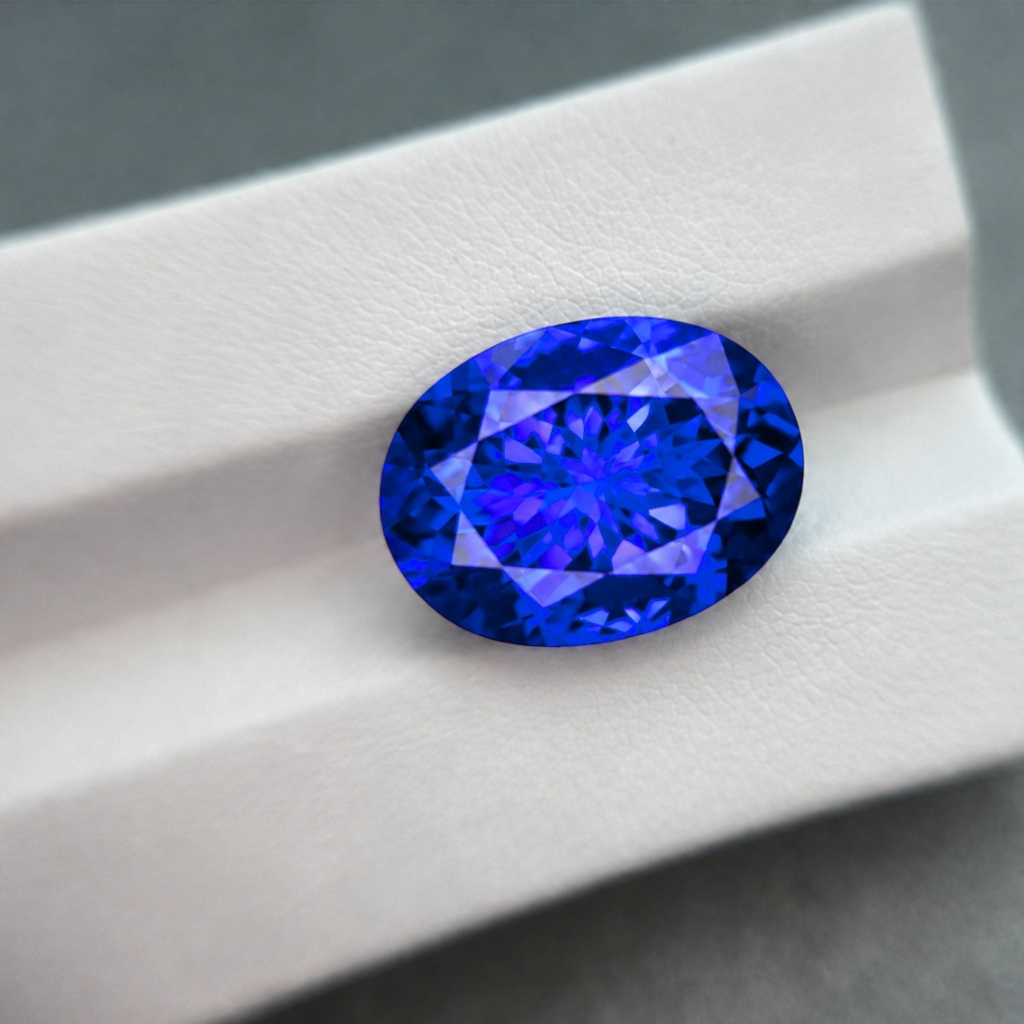 15.29 ct Oval Tanzanite Gemstone – GIA Certified