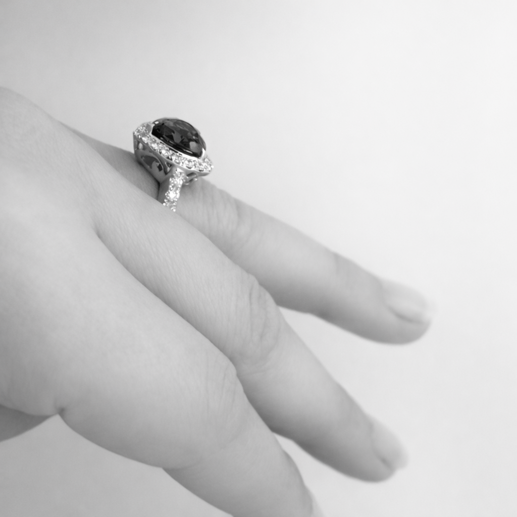 Exceptional 4.50 Ct Heart-Shaped Tanzanite Ring with Diamond Halo & Band - Made to Order