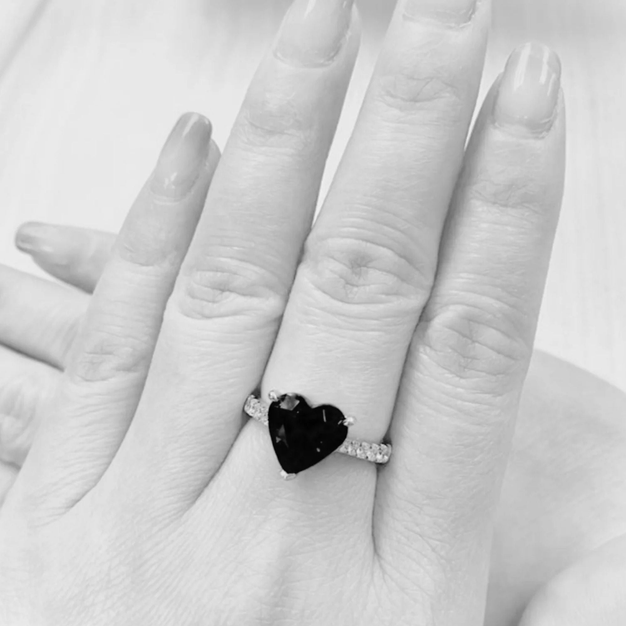 Exceptional 4.50 Ct Heart-Shaped Tanzanite Ring